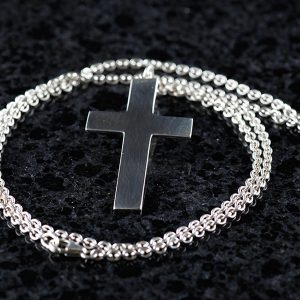 1034 Halsband silver kors
